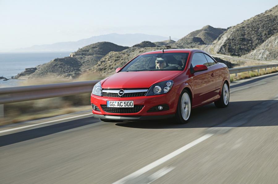  Opel Astra Twin Top 2007 года  (фото 89 из 131)